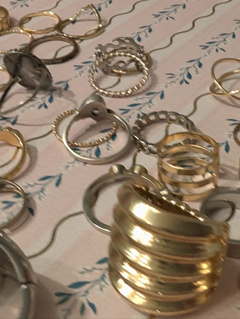 Ring Lot Vintage To Modern Assorted Styles - Picture 6 of 15